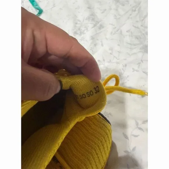 Just So So Unisex Yellow Athletic Sneakers Non-Slip Running Walking Shoes - Picture 2 of 5